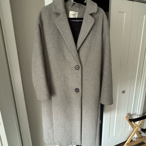 Stylish Gray Overcoat - Picture 1 of 4
